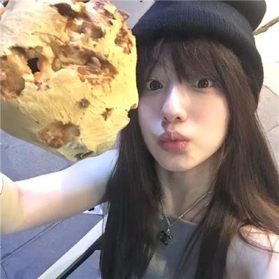 开往远方的地铁海报