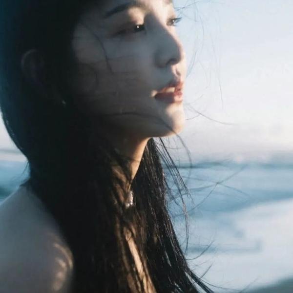 大白真相海报