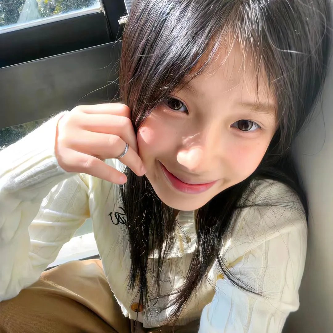 玻璃精灵海报